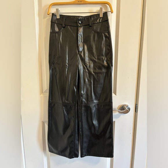 Shein faux leather pants - Picture 1 of 3